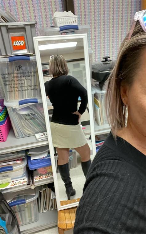 teachers boobs|nip slip at my desk ‍ ‼️ : r/teachersgonewild .